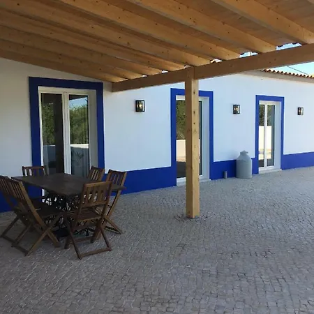 Vakantiehuis Vivenda Com Piscina Privada A 4km Da Praia *
