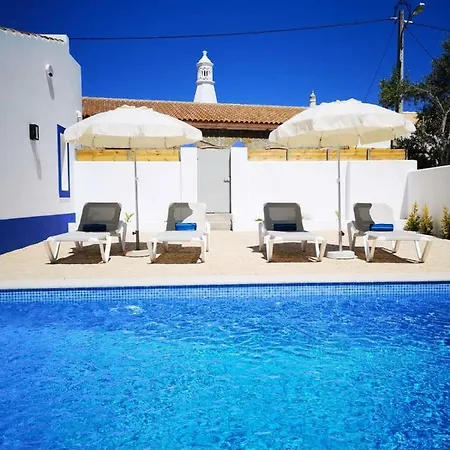 Vivenda Com Piscina Privada A 4km Da Praia *