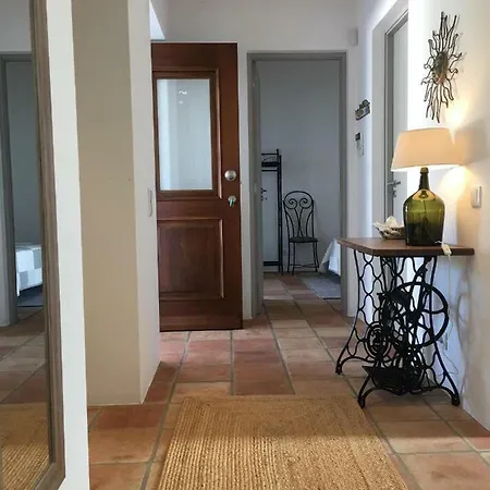 Vivenda Com Piscina Privada A 4km Da Praia
