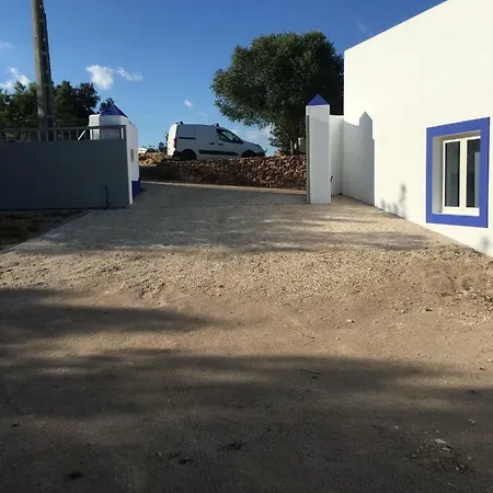 Vivenda Com Piscina Privada A 4km Da Praia Holiday home