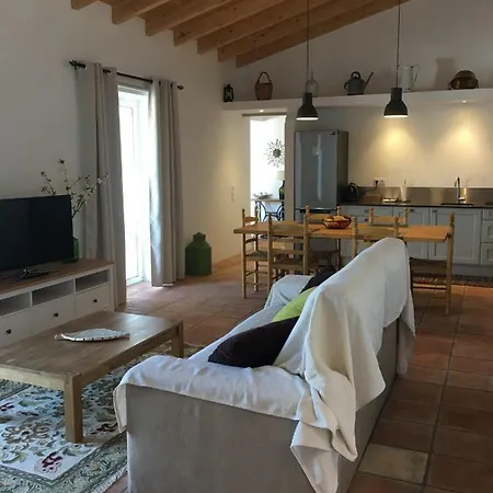 Holiday home Vivenda Com Piscina Privada A 4km Da Praia Quarteira