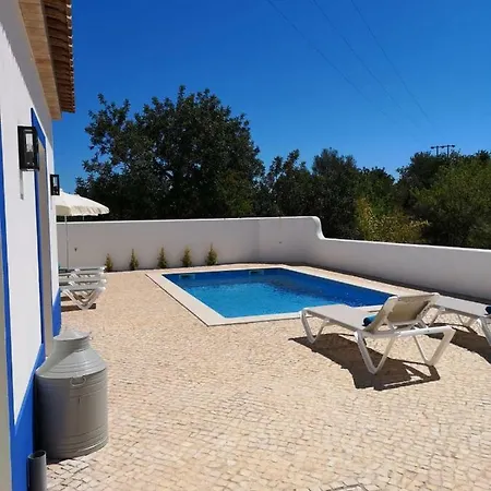 Vivenda Com Piscina Privada A 4km Da Praia *