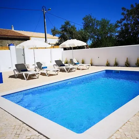 Vivenda Com Piscina Privada A 4km Da Praia *