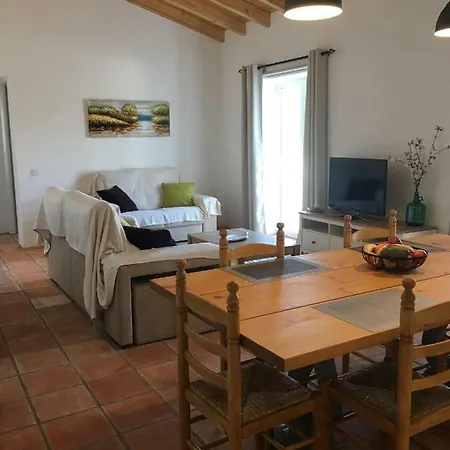Holiday home Vivenda Com Piscina Privada A 4km Da Praia