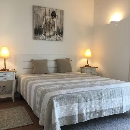 Vivenda Com Piscina Privada A 4km Da Praia Holiday home